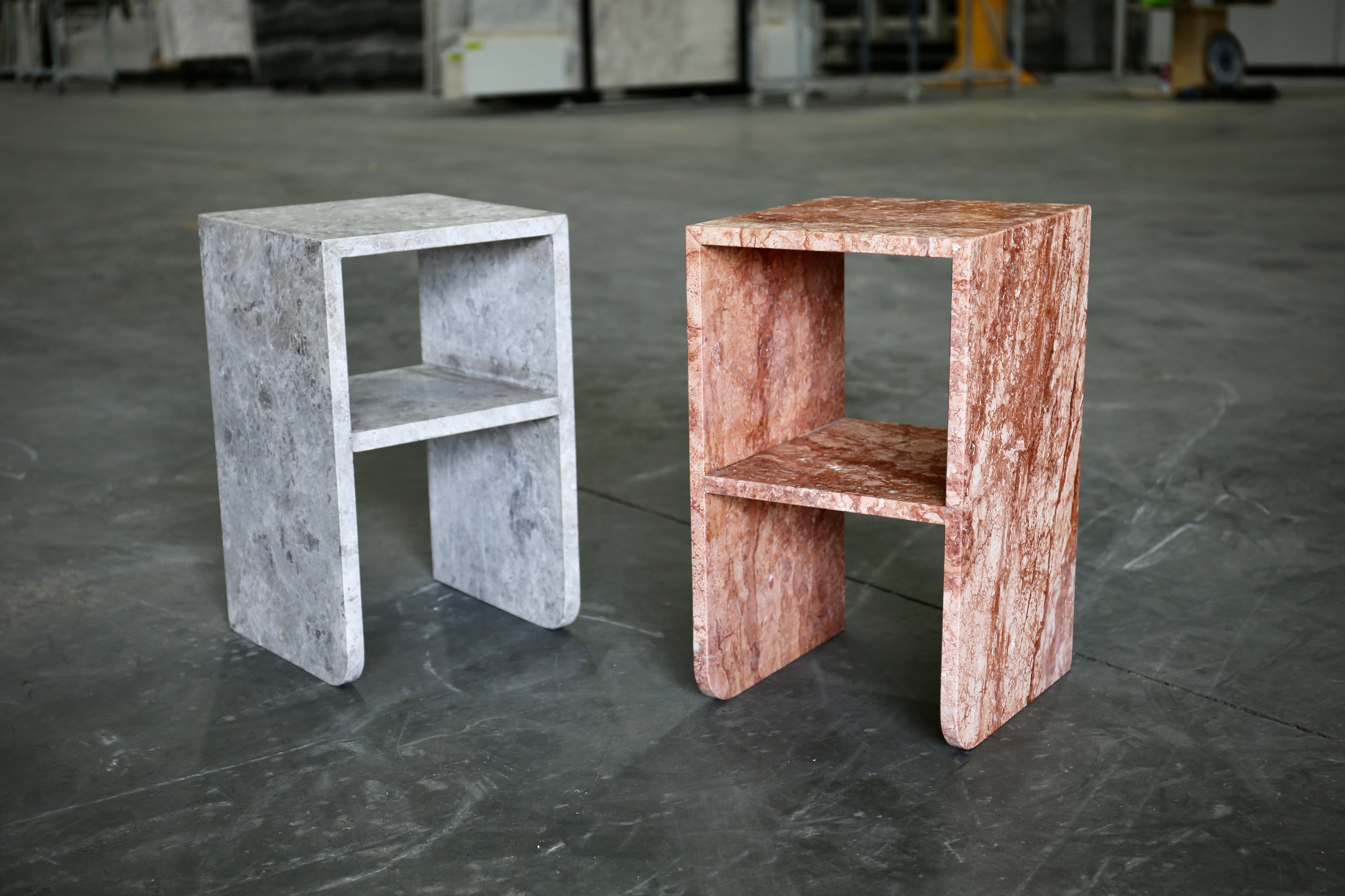Curva Piccolo Side Table in Tundra Grey Marble