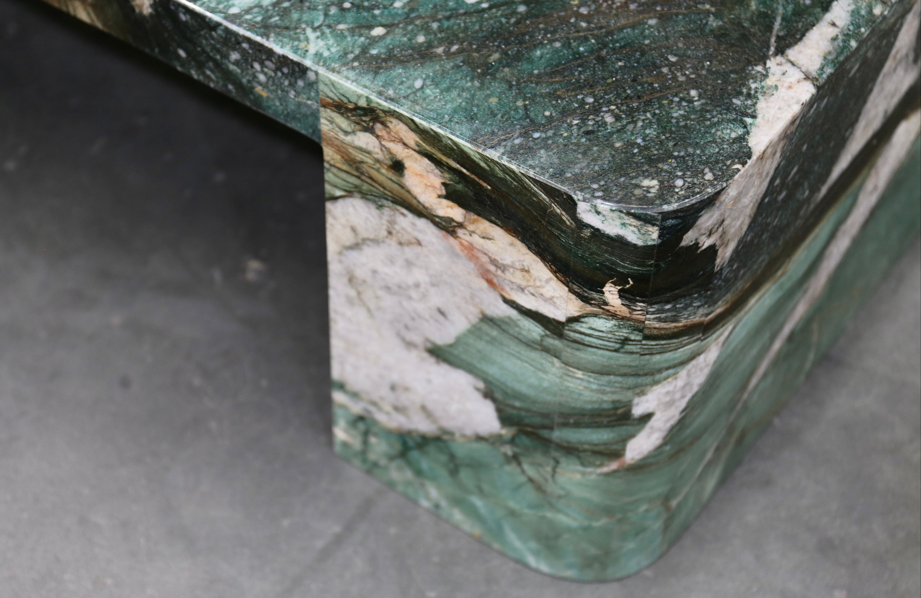 TERROSA AMAZON GREEN COFFEE TABLE