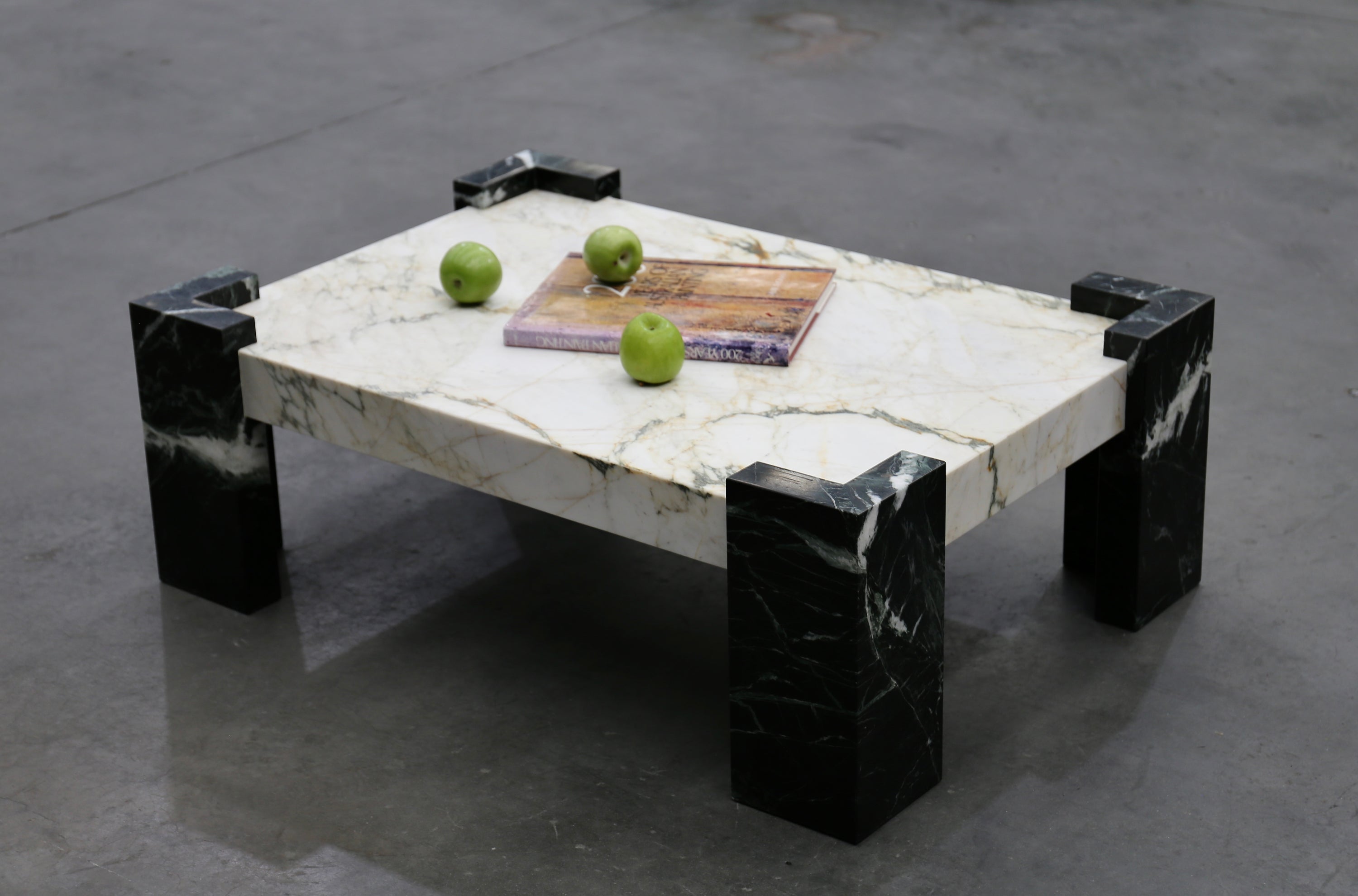 Verde Kontrast Coffee Table