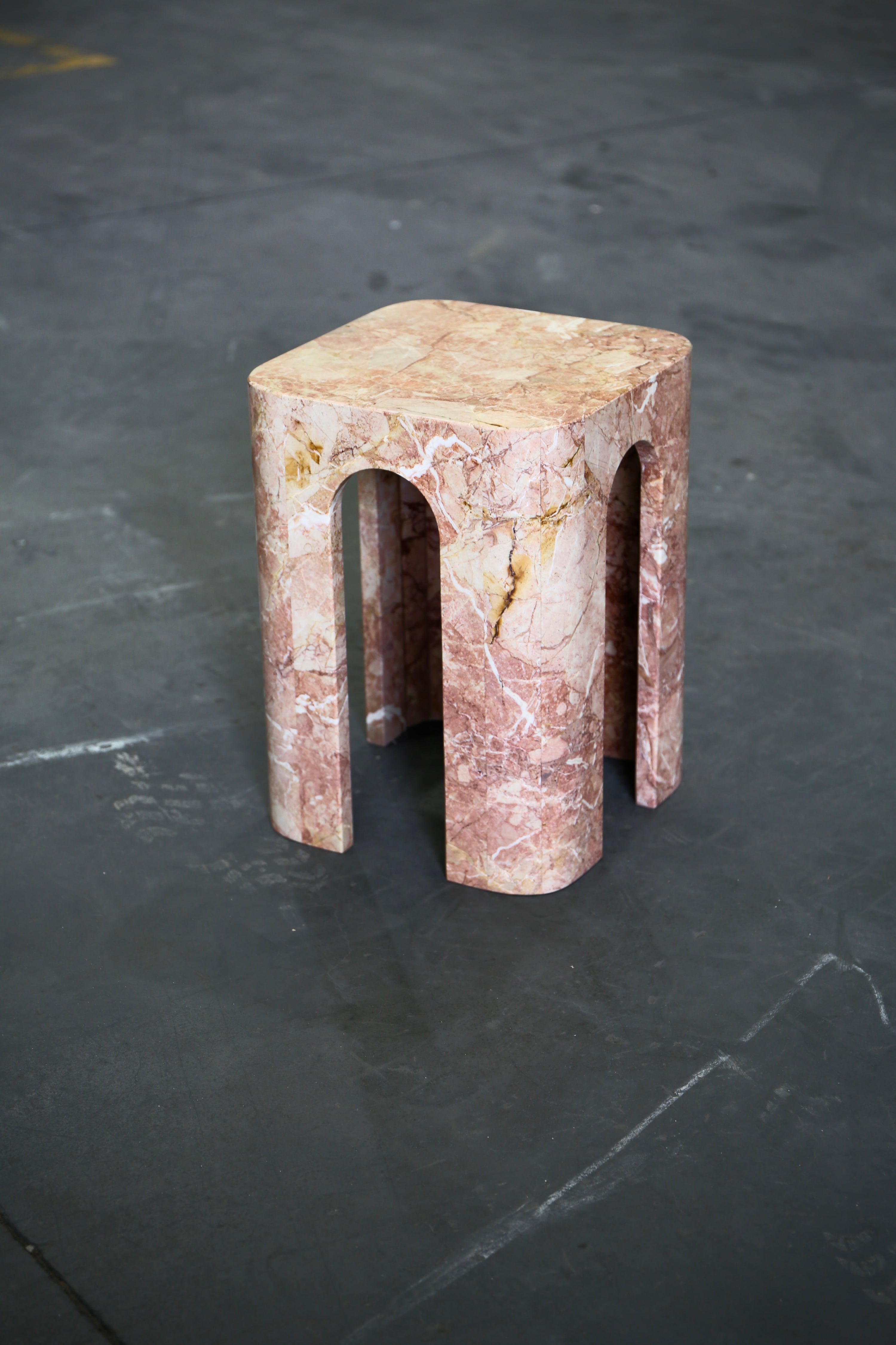 Piccola Arco Pink Tiebero Side Table